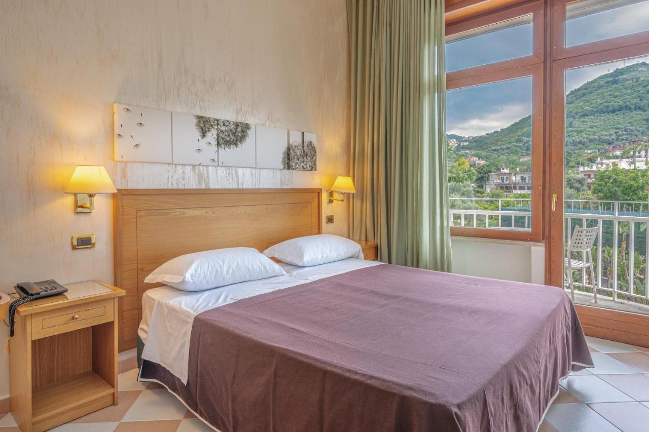 Grand Hotel Moon Valley Vico Equense Zewnętrze zdjęcie