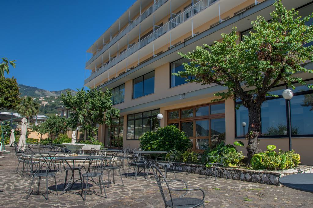 Grand Hotel Moon Valley Vico Equense Zewnętrze zdjęcie