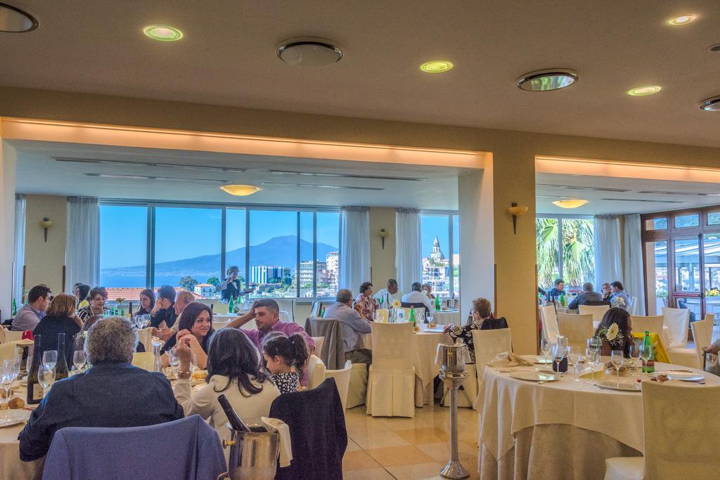 Grand Hotel Moon Valley Vico Equense Zewnętrze zdjęcie